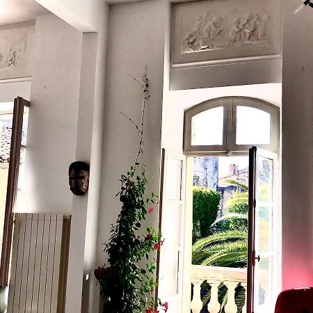 Appartement A La Roquette, Dans L'Hotel De Divonne, Classe. Arles Exteriér fotografie