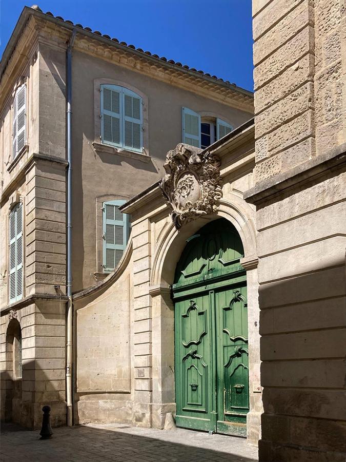 Appartement A La Roquette, Dans L'Hotel De Divonne, Classe. Arles Exteriér fotografie
